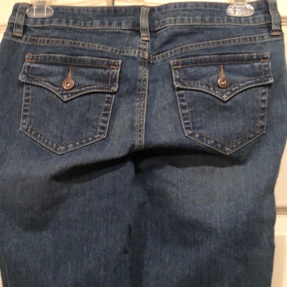 Apt 9 Bootcut size 10P Jeans Cute Back Pockets - Picture 3 of 4